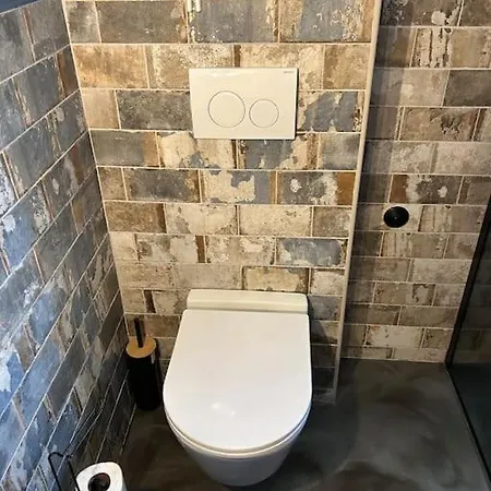 Beautiful Waterfront Apartament