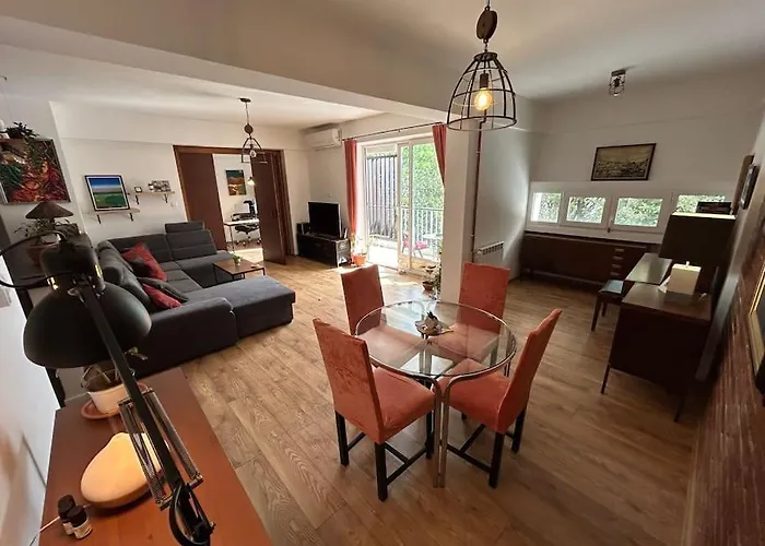 Beautiful Waterfront Apartmán